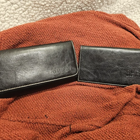 Gucci Black Leather Wallet and Checkbook Holder - Picture 1 of 9